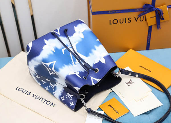 2022年春夏新作超限定で争奪戦♪LV LOUIS VUITTON ルイヴィトン ネオノエ コピー ESCALEネオノエ エスカル M45124