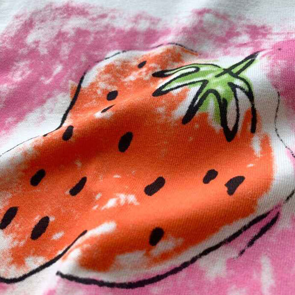 2022新作限定人気 GUCCI★グッチ いちご コピー Tシャツ  大人コーデ ストロベリーオーバーサイズ 539081 XJA2J 7136