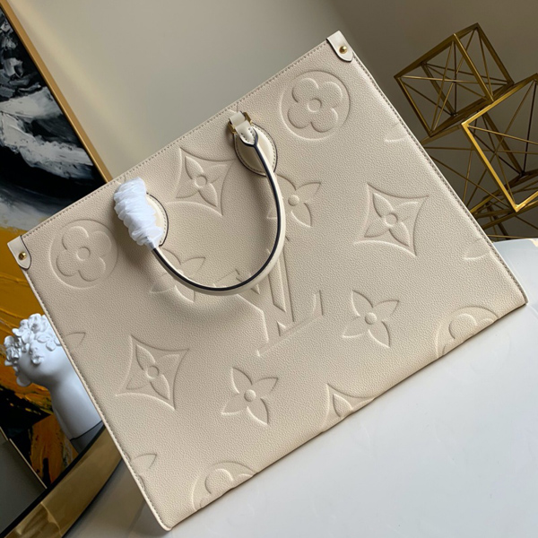 2022新作限定 ルイヴィトン オンザゴー 偽物 Vuitton トートバッグ GM モノグラム M44925